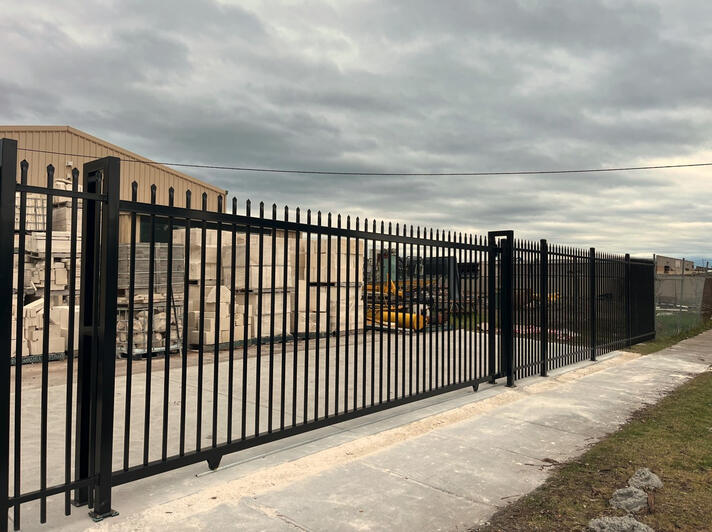Commercial Spear-Top Fence & Motorised Gates – Seaford